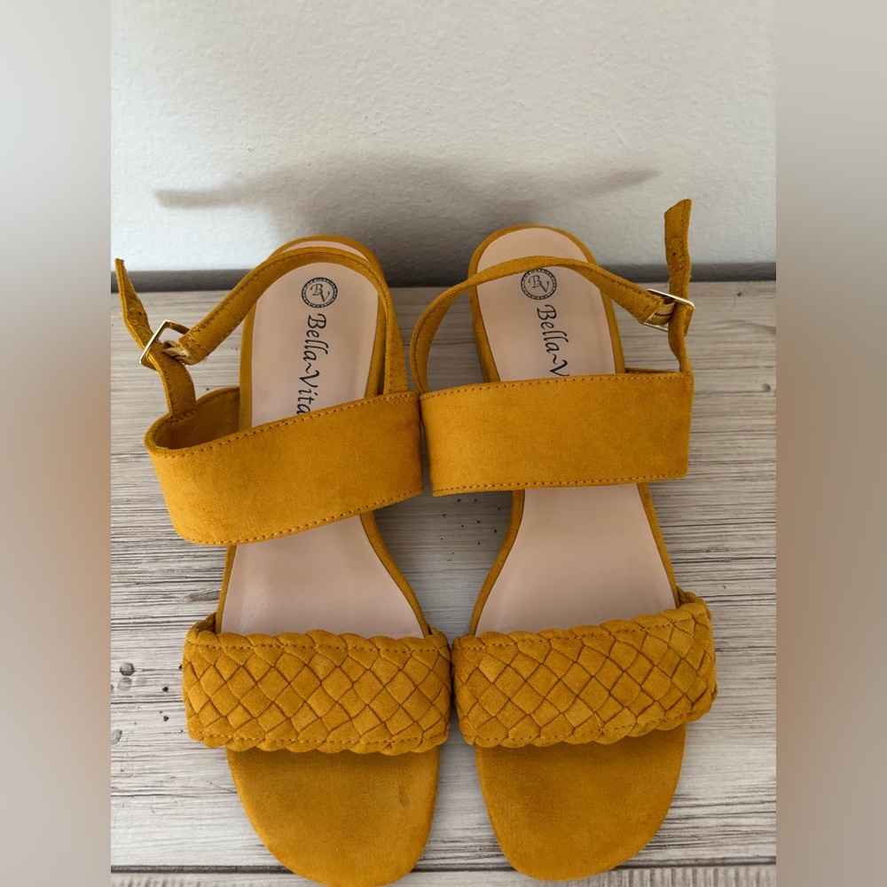 Bella Vita Ellison low block heel slingback sandal